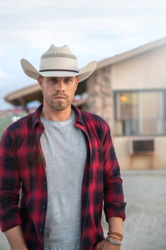 Dustin Lynch (Dustin Lynch)