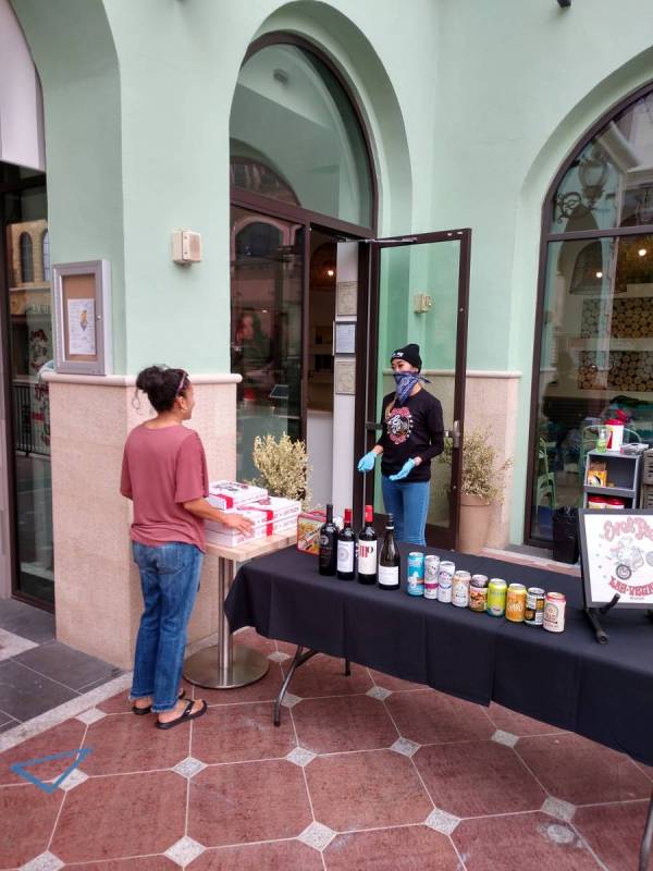 The curbside pickup area at Evel Pie's Tivoli Village pop-up. (Evel Pie)