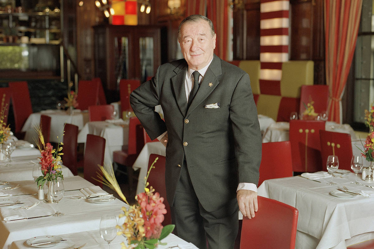 This Nov. 12, 1999 file photo shows restaurateur Sirio Maccioni, owner of Le Cirque 2000, stand ...