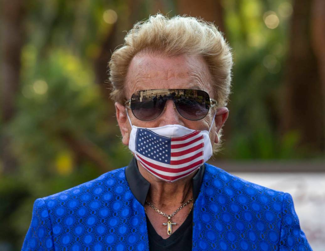 Siegfried Fischbacher is on hand as the Mirage porte cochere is renamed Siegfried & Roy Dri ...