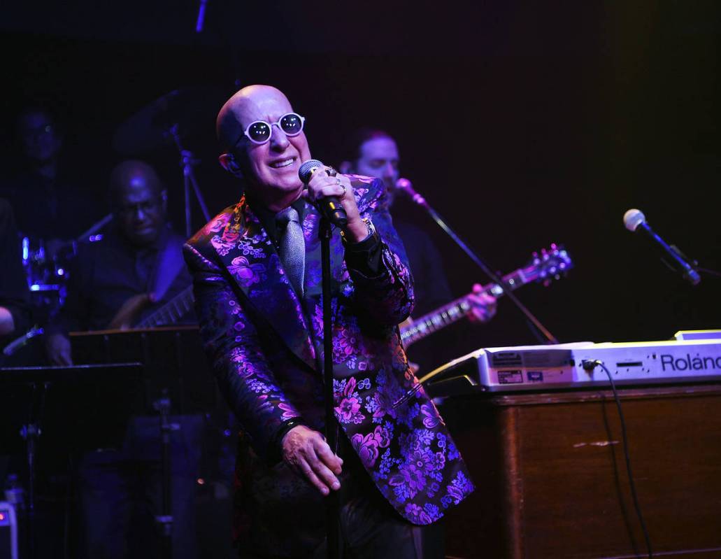 LAS VEGAS, NV - SEPTEMBER 06: Paul Shaffer performs at Cleopatra's Barge at Caesars Palace on ...