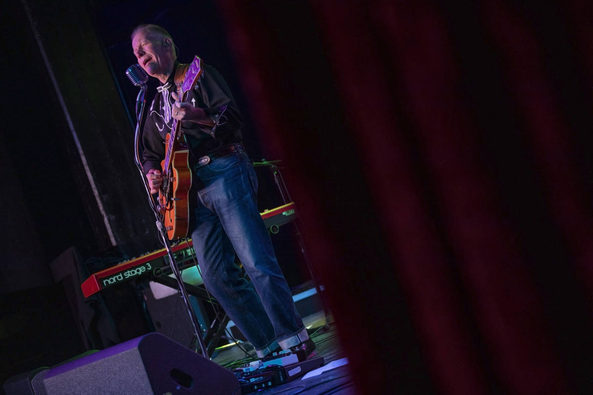 The Reverend Horton Heat's Jim Heath preforms at the Fremont Country Club on Thursday, Oct. 22, ...