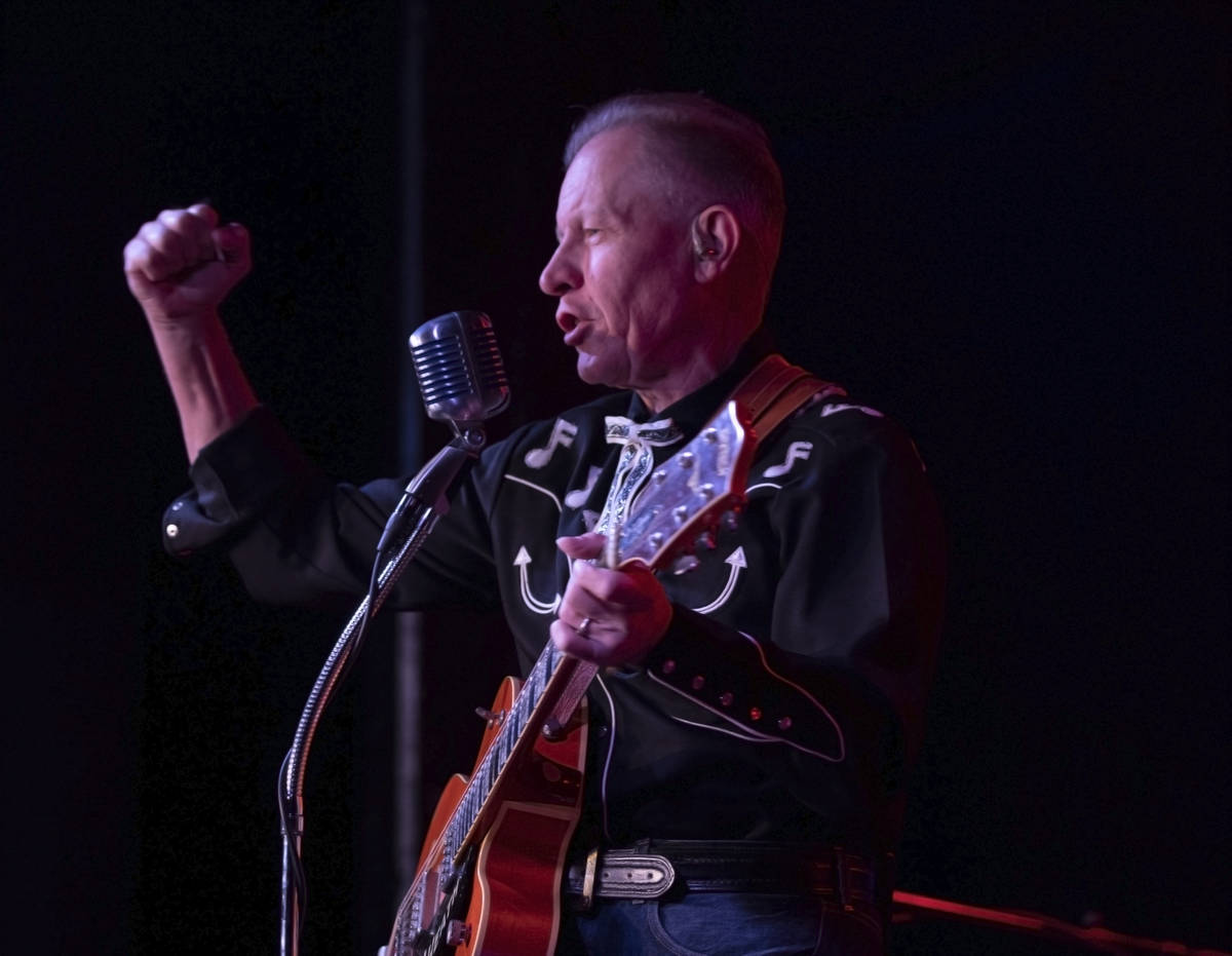 The Reverend Horton Heat's Jim Heath preforms at the Fremont Country Club on Thursday, Oct. 22, ...
