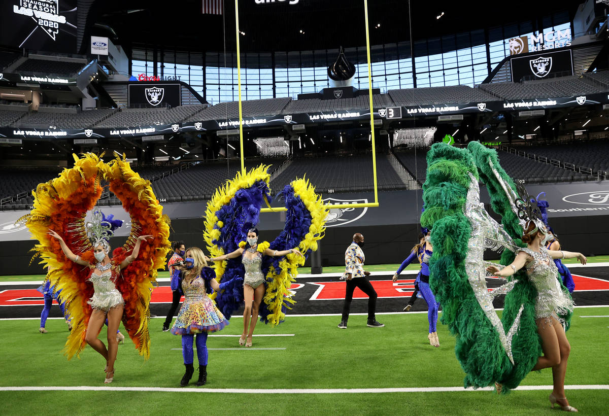 Las Vegas performers, including from left, Jennifer Jordan, Lili Arce, Lora Kelsey and Elaine H ...