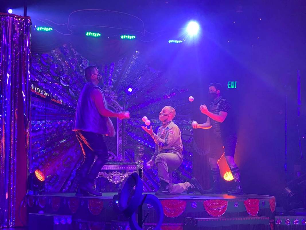 The juggling act "Water On Mars" is shown in the return of "Absinthe" at Caesars Palace on Wedn ...