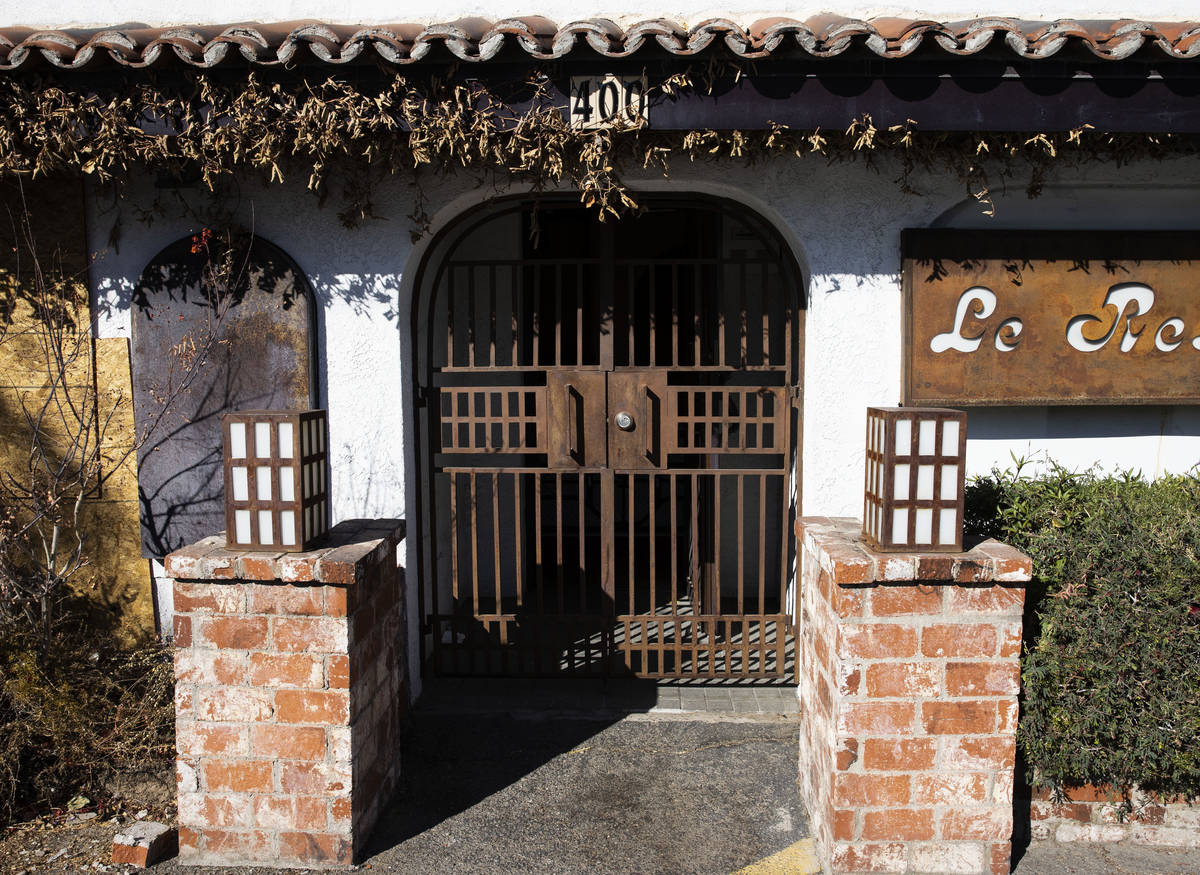 A closed Pamplemousse restaurant is seen, on Monday, Nov. 9, 2020, in Las Vegas. (Bizuayehu Tes ...