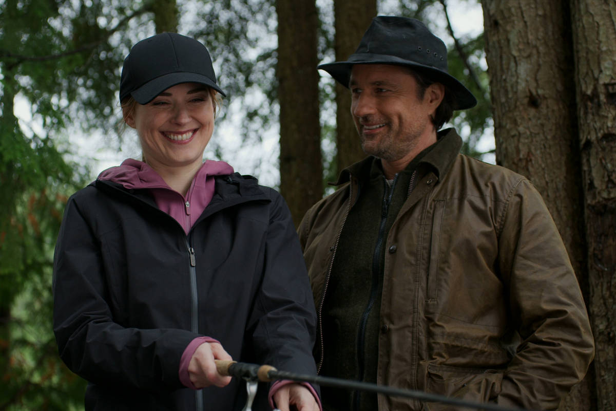Alexandra Breckenridge, left, as Melinda Monroe, Martin Henderson as Jack Sheridan of "Virgin R ...