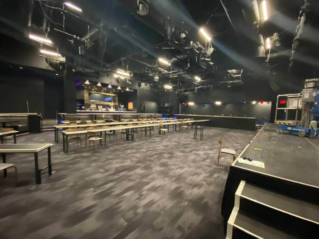 A look at Thunderland Showroom at Excalibur, home of Thunder From Down Under and Australian Bee ...