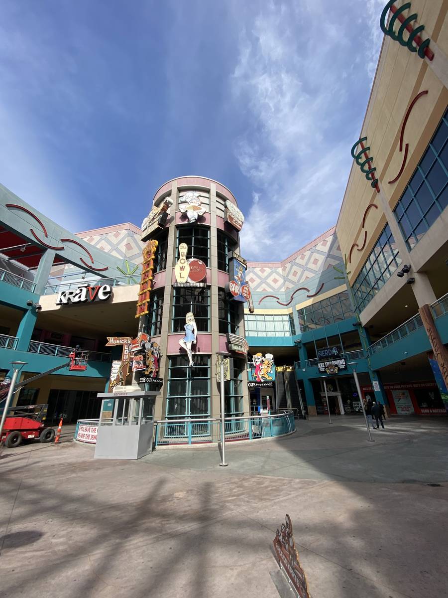 The courtyard at Neonopolis is shown on Tuesday, Jan. 19, 2021. (John Katsilometes/Las Vegas Re ...