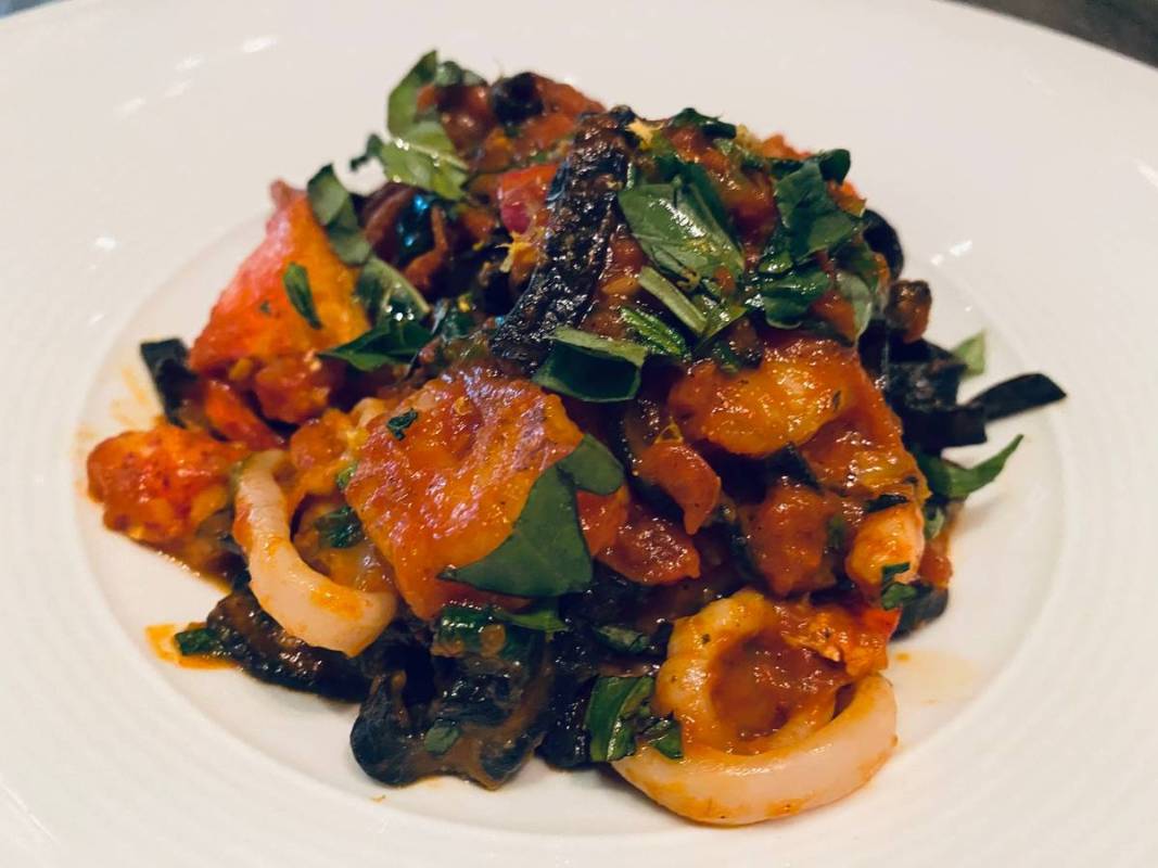 Squid ink fettucine with lobster, shrimp and squid fra diavolo at Amalfi. (Al Mancini/Las Vegas ...