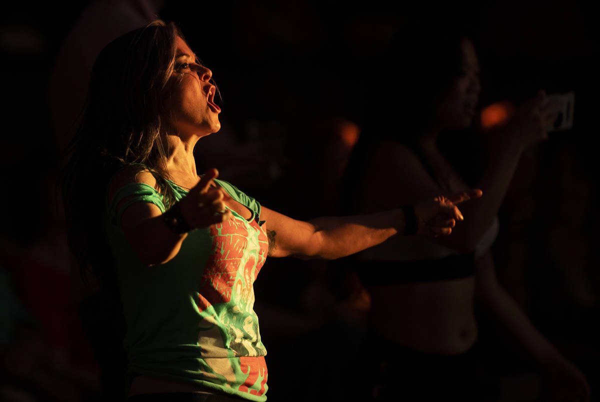 The crowd cheers for performers in Ò27 - A Musical Experience,Ó a new show at Virgin ...
