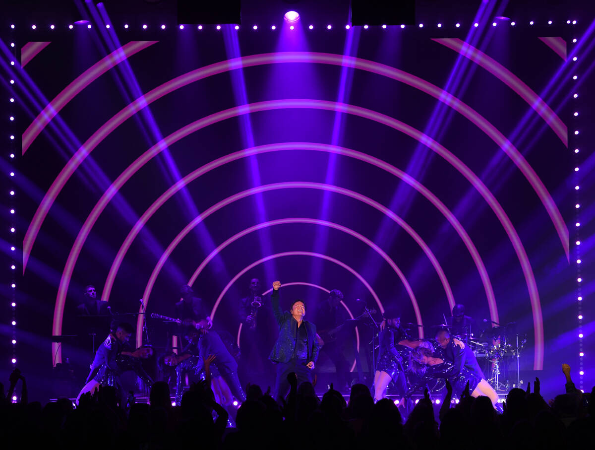 Donny Osmond performs at Harrah's on Aug. 31, 2021, in Las Vegas. (Denise Truscello)