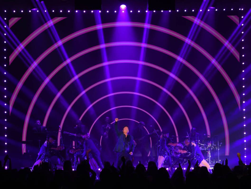 Donny Osmond performs at Harrah's on Aug. 31, 2021, in Las Vegas. (Denise Truscello)