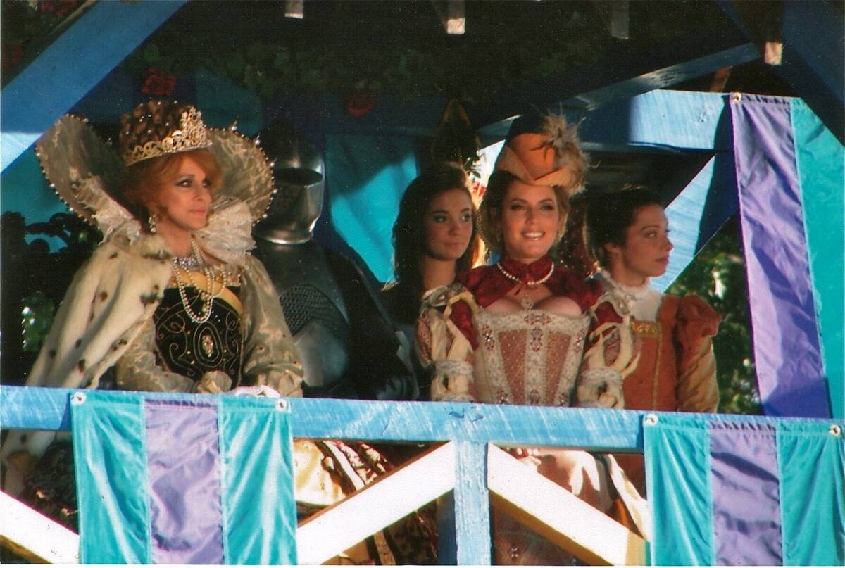Sandra Taylor, center right, played Ann-Margret's daughter in "All's Fair in Love." (Sandra Taylor)