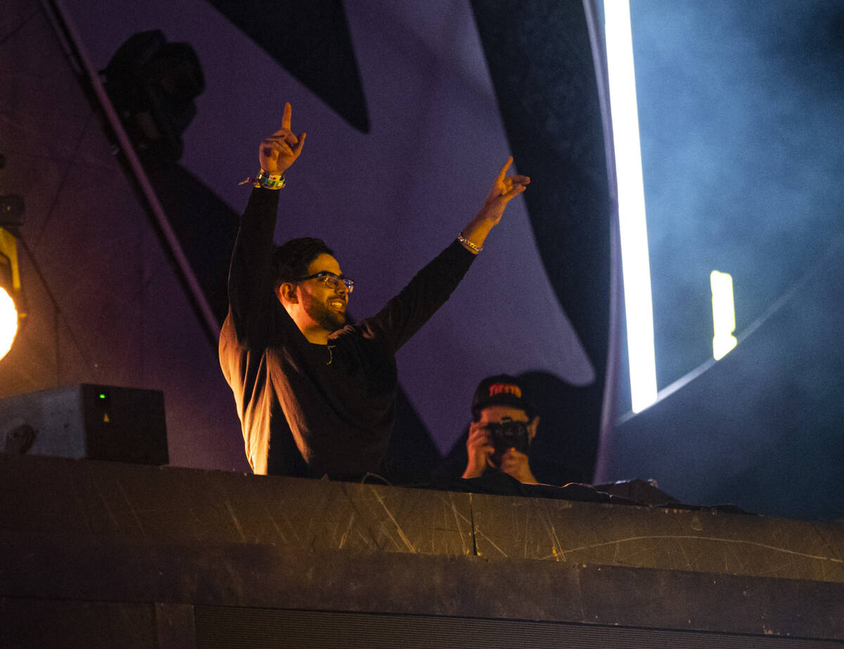 Toneshifterz performs at the Wasteland stage during the second day of the Electric Daisy Carniv ...