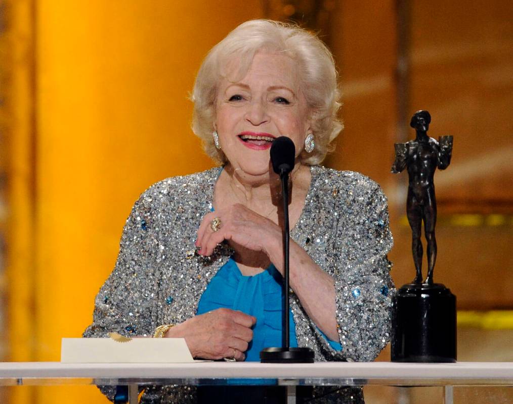 Betty White accepts the award for best female actor in a comedy series for "Hot in Clevela ...