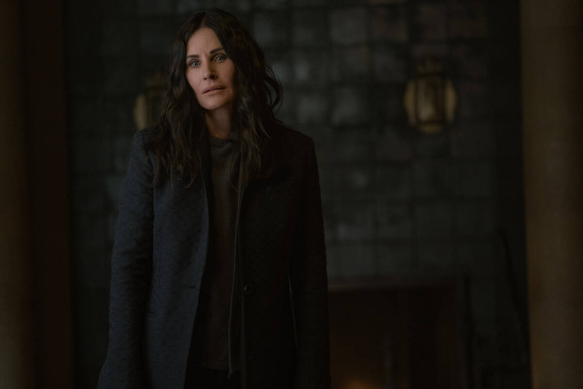 Courteney Cox stars in "Shining Vale." (Starz)