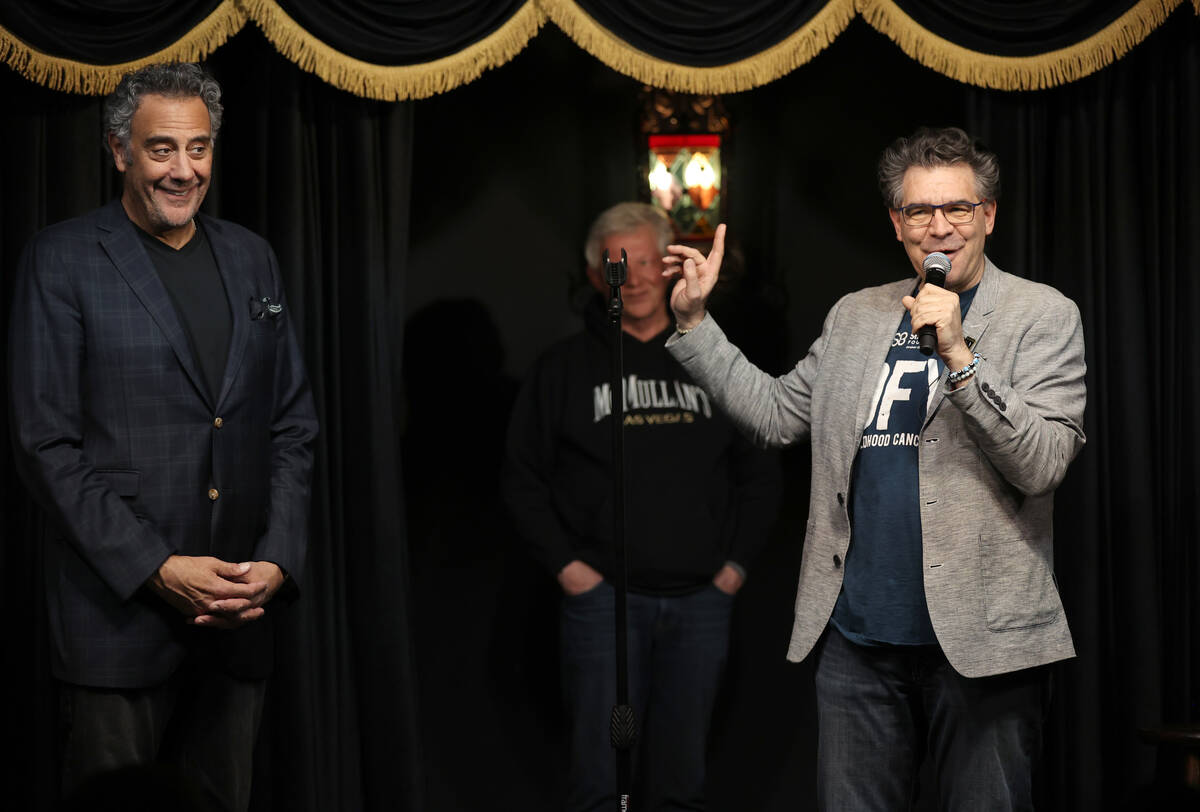 Las Vegas Review-Journal columnist John Katsilometes, right, banters with Brad Garrett before G ...