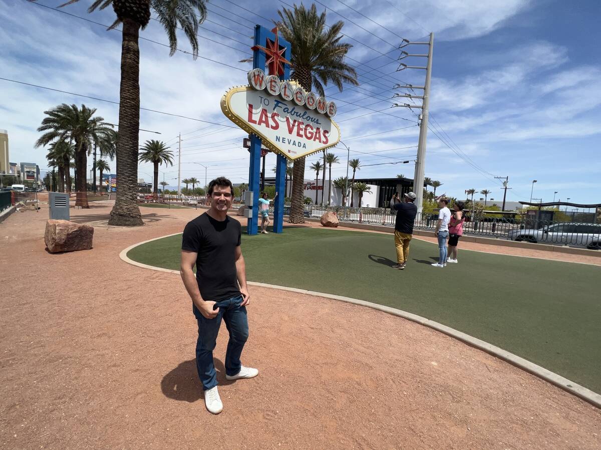 The Strat headlining magician Xavier Mortimer is shown at the Welcome to Fabulous Las Vegas sig ...