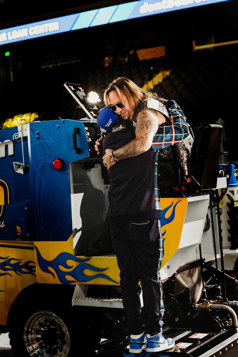Flavor Flav and Vince Neil hug it out at The Dollar Loan Center on Tuesday, April 26, 2022. (De ...