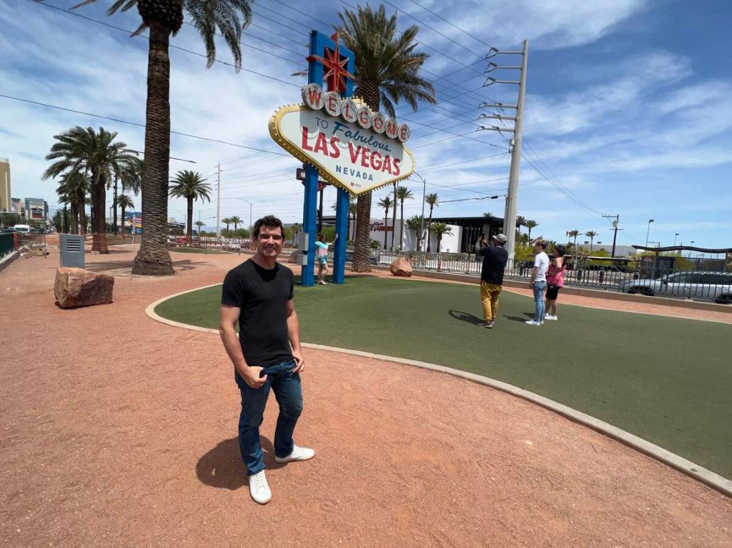 The Strat headlining magician Xavier Mortimer is shown at the Welcome to Fabulous Las Vegas sig ...