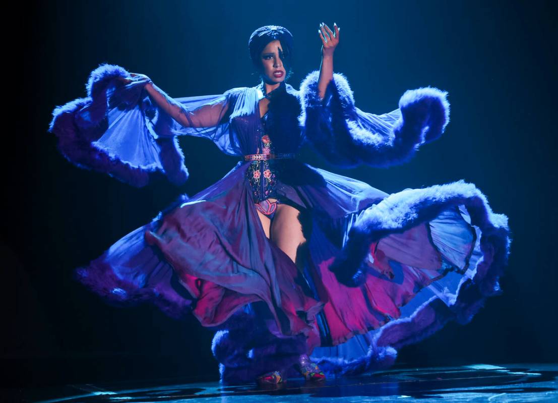 Lou Lou la Duchesse de Riere, of Mohawk Territory of Kahnawake in Quebec, Canada, competes for ...