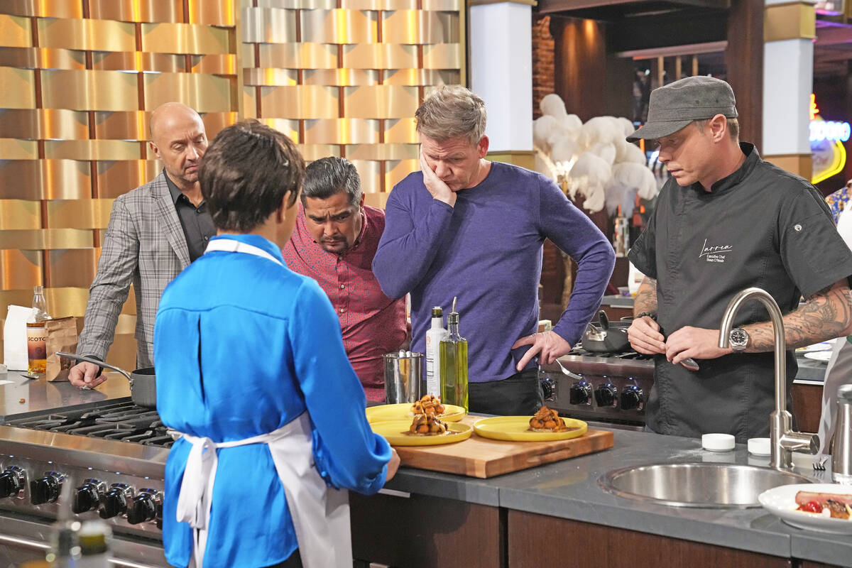 MasterChef contestant Tommy with Joe Bastianich, Aarón Sánchez, Gordon Ramsay and guest star ...