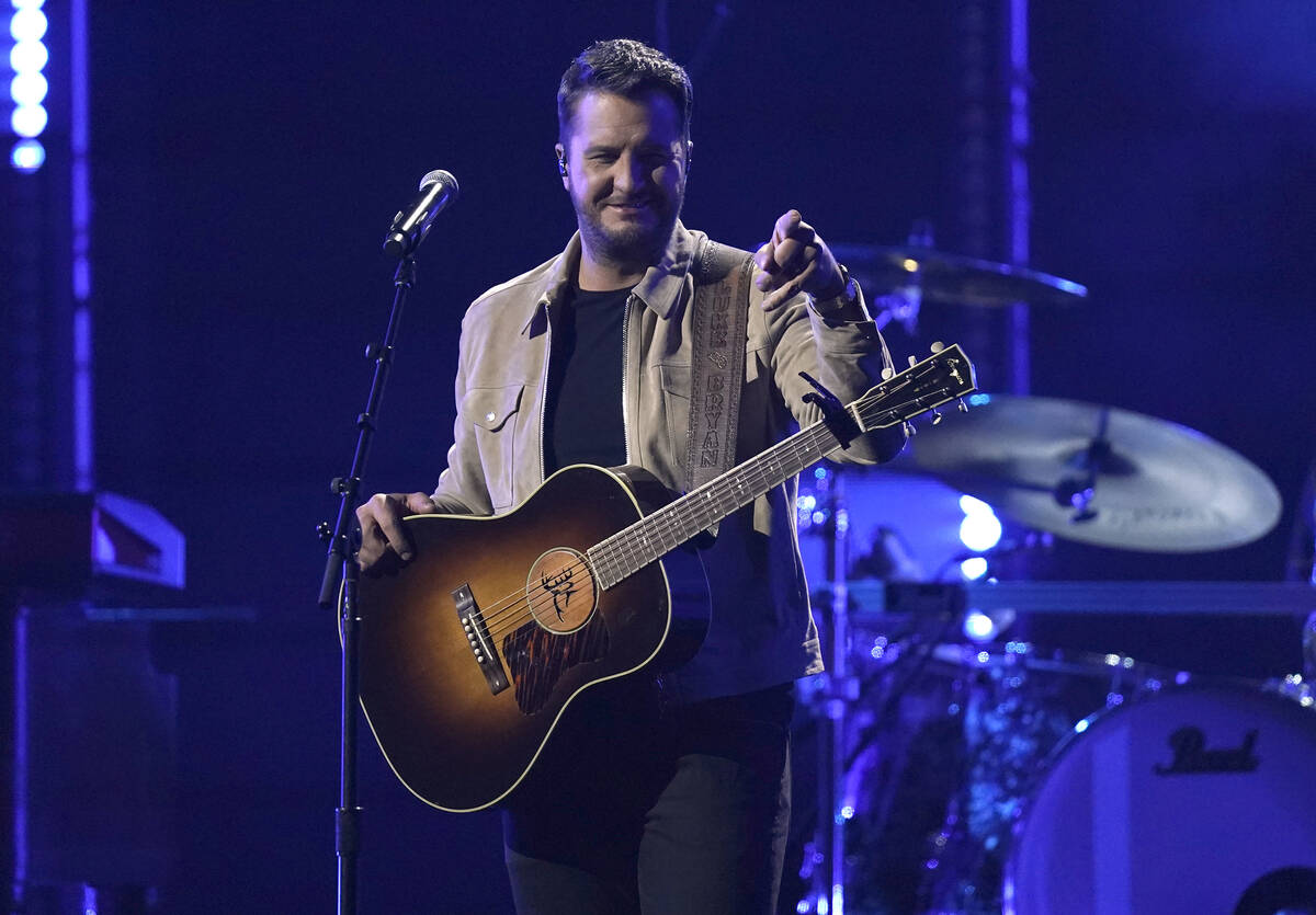 Luke Bryan performs "Up" at the 55th annual CMA Awards on Wednesday, Nov. 10, 2021, a ...
