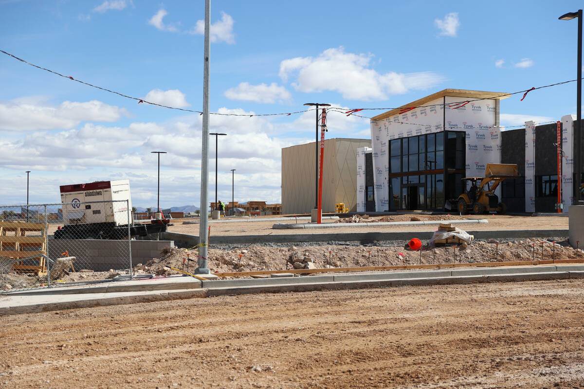 The construction site of the future Zippy's restaurant at Badura Avenue and Montessouri Street ...