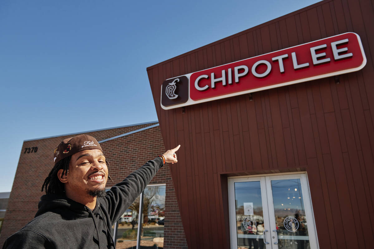 Chipotle surprised Vegas TikTok star Keith Lee and fellow creator Alexis Frost with special “ ...