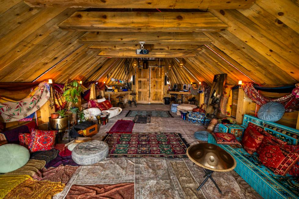 Ehe communal Kaan Lounge is a gathering place for guests. (L.E. Baskow/Las Vegas Review-Journal)
