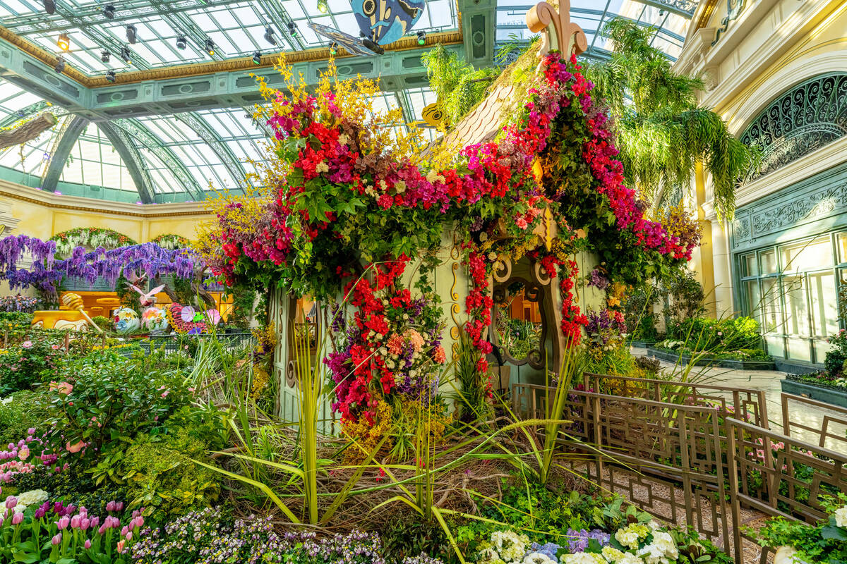 https://bellagio.mgmresorts.com/en/entertainment/conservatory-botanical-garden.html