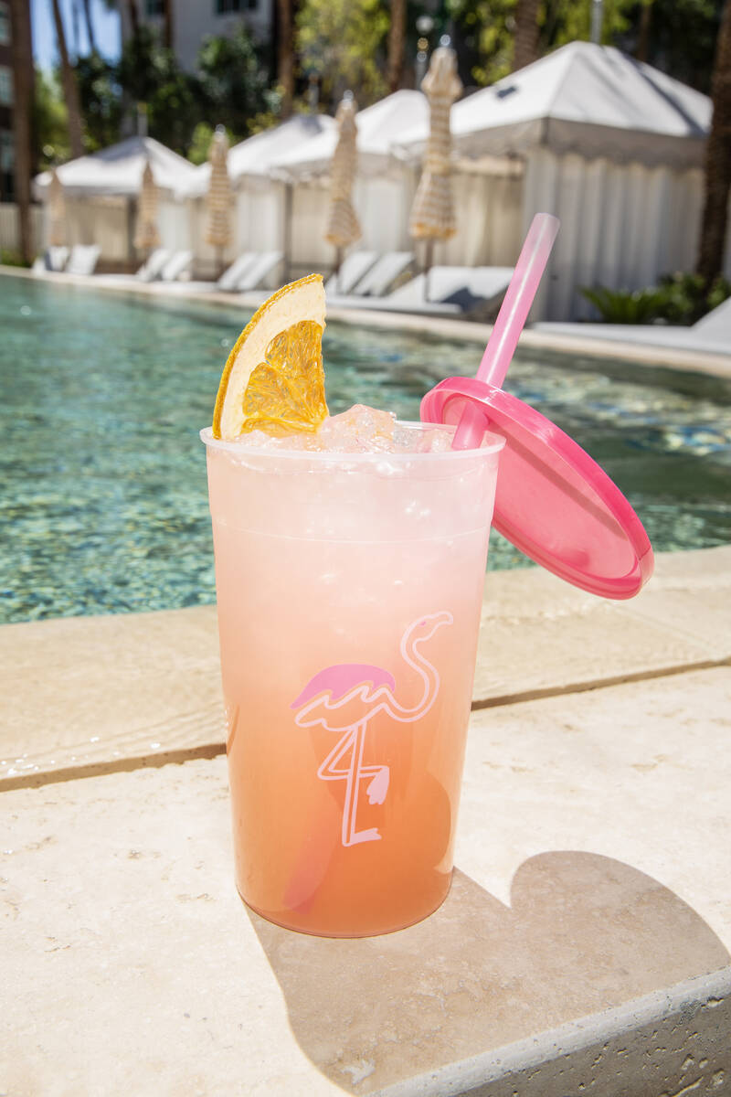 A Flamingo Fizz cocktail at the Go Pool. (Caesars Entertainment)