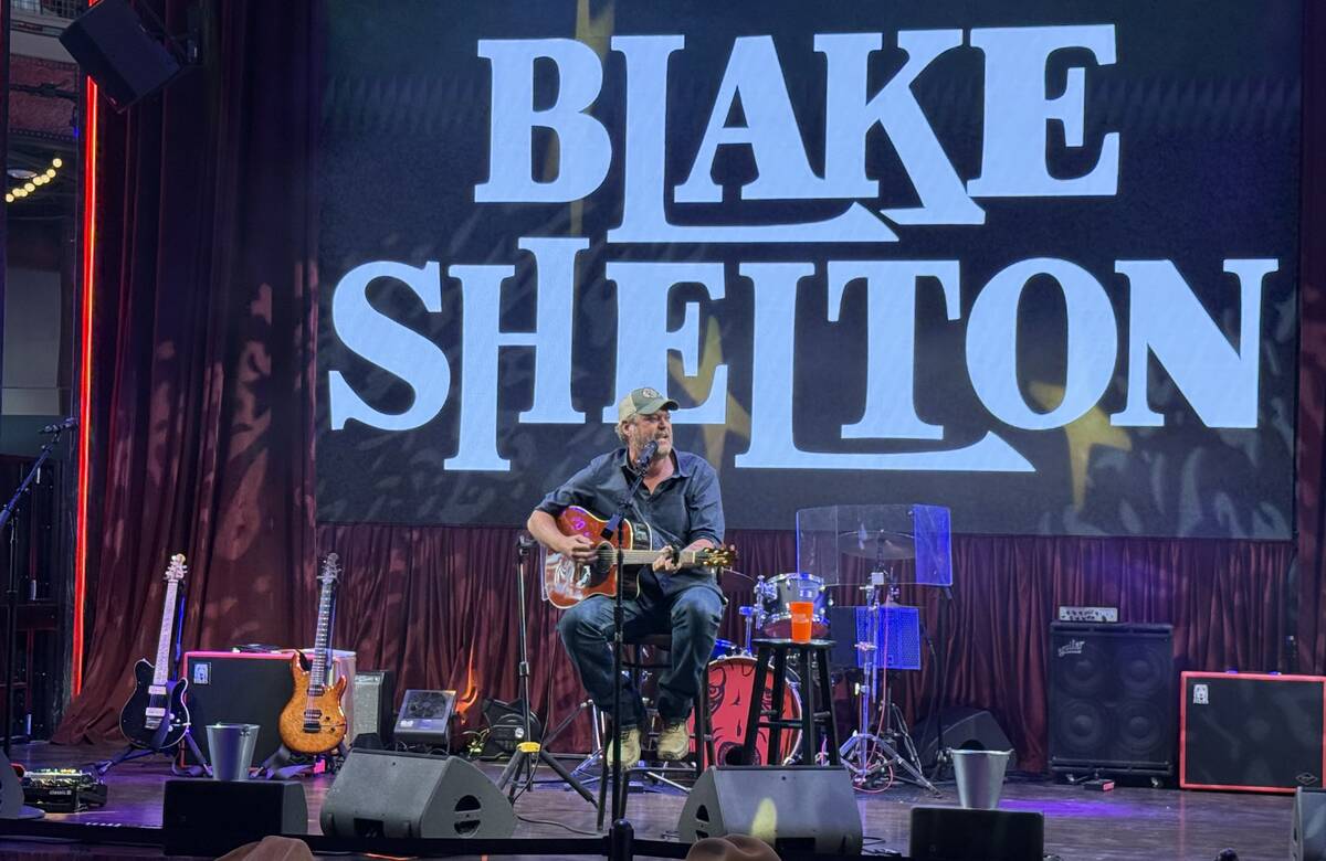 Country superstar and Ole Red Las Vegas partner Blake Shelton performs at the Strip-facing honk ...