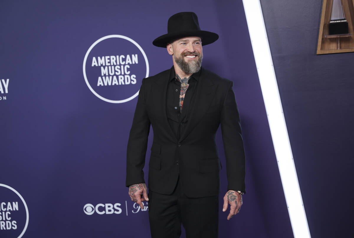 Zac Brown walks the red carpet for the American Music Awards at Fontainebleau on Monday, May 26 ...