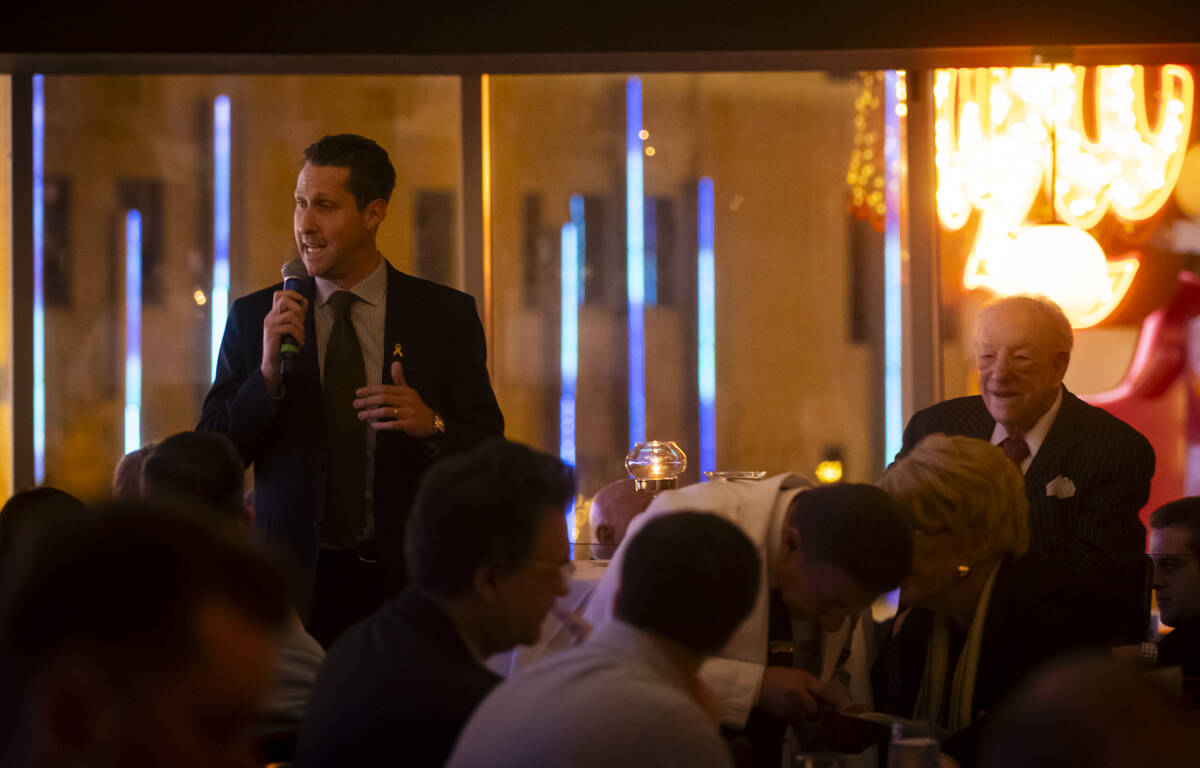 Plaza CEO Jonathan Jossel, left, introduces former Las Vegas Mayor Oscar Goodman during an &quo ...