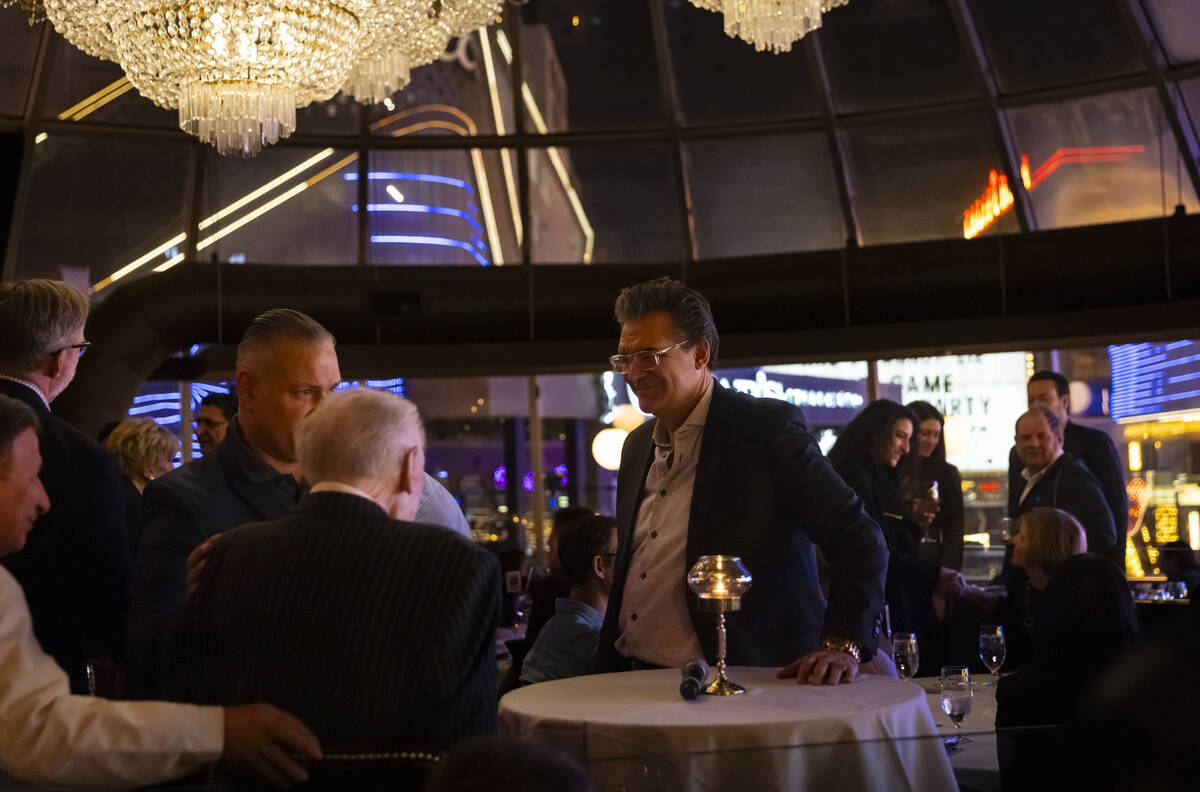 Former Las Vegas Mayor Oscar Goodman, left, talks with Review-Journal columnist John Katsilomet ...