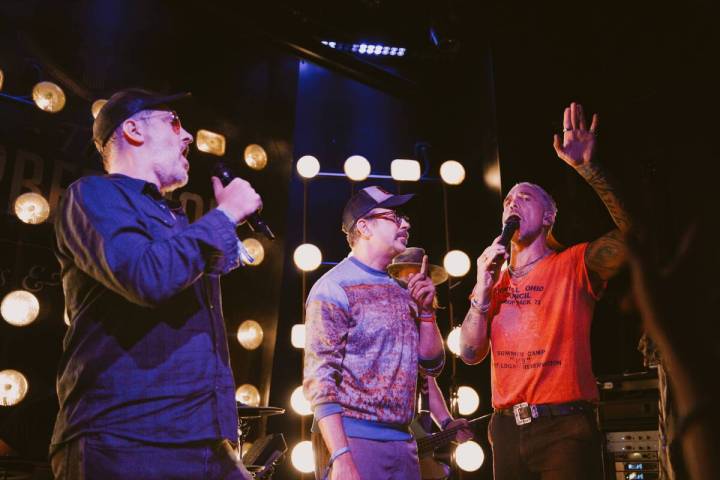 Bendan Hunt (left) and Jason Sudeikis (middle) perform "Mr. Brightside" with Toby Rand of Radio ...
