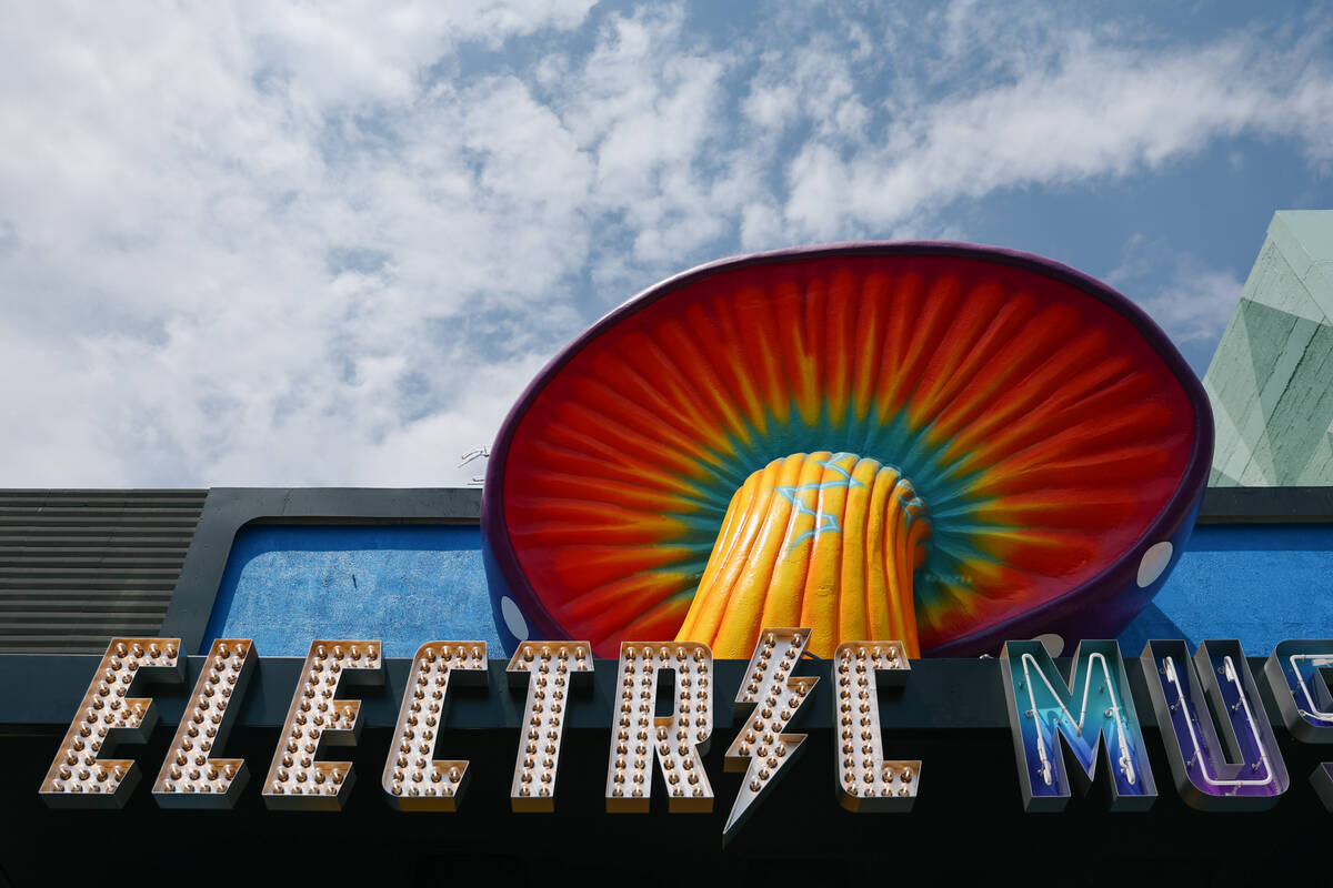 Electric Mushroom under construction on Wednesday, July 16, 2025 along Fremont Street East. (Li ...