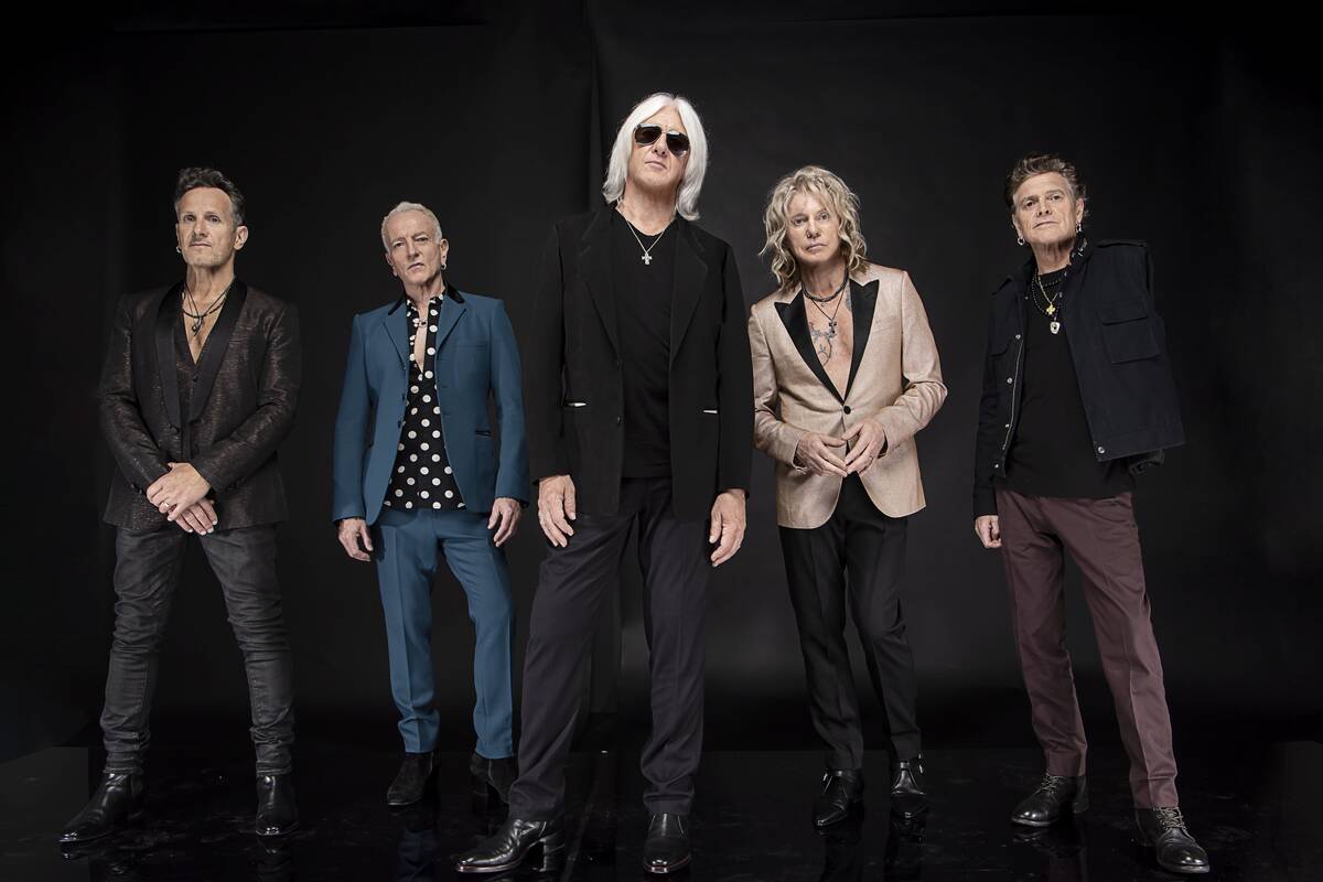PRIMARY PRESS IMAGE_Def Leppard Drastic Symphonies 2023 Photo Cred Ross Halfin.jpg