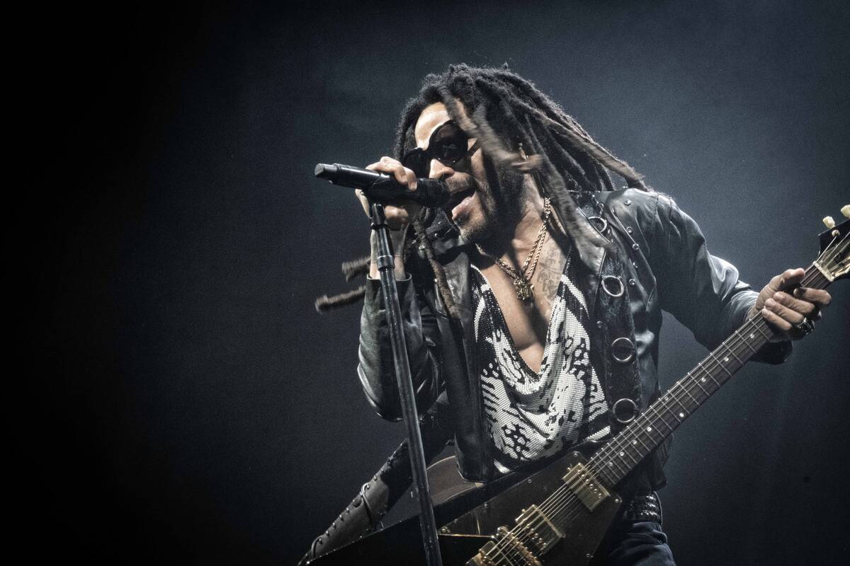 Lenny Kravitz plays the opener of "Blue Electric Light" at Dolby Live at Park MGM on Friday, Au ...