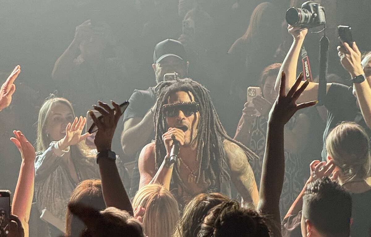 Lenny Kravitz meets the masses at Dolby Live at Park MGM on Friday, Aug. 1, 2025. (John Katsilo ...
