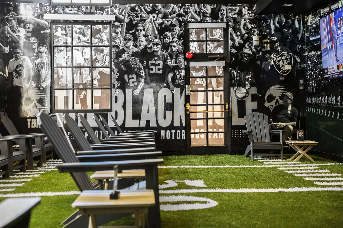 Vegas Raiders watch room at Pkwy Tavern on Tuesday, Aug. 19, 2025, in Las Vegas. (Benjamin Hage ...