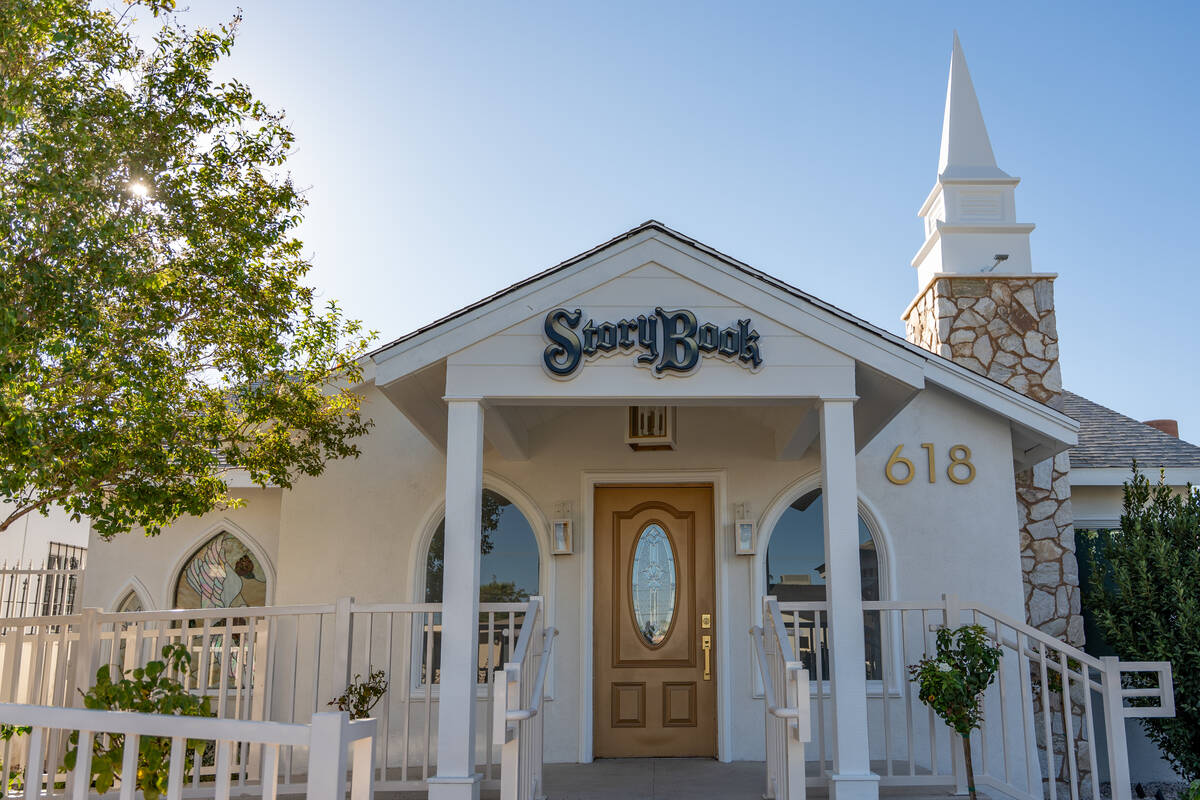 The exterior of Storybook Wedding Chapel in Las Vegas Aug. 18, 2025. (Kara Gildea/Las Vegas Rev ...