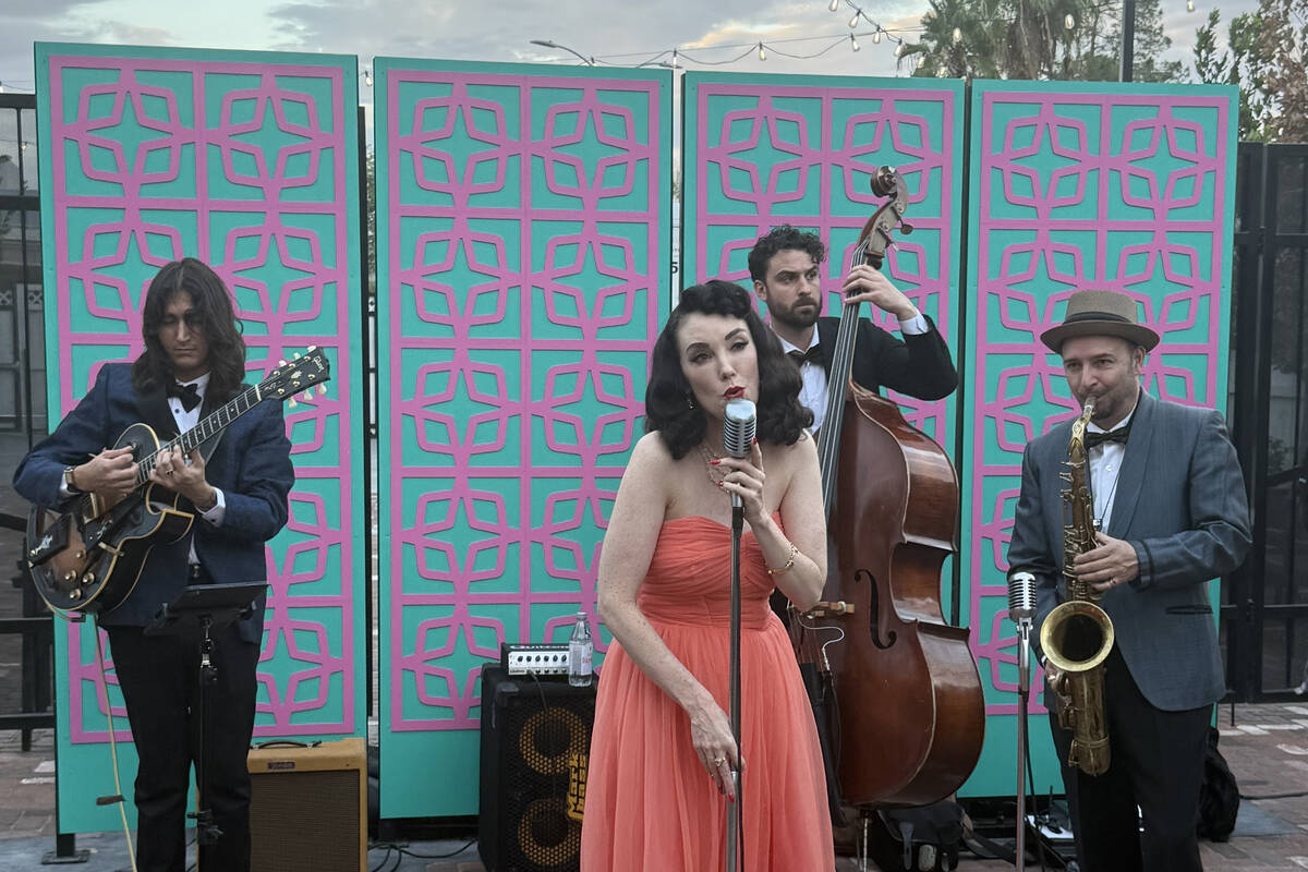 Jennifer Keith and her band play Starlight Plaza on Thursday, Oct. 9, 2025. (John Katsiometes/L ...
