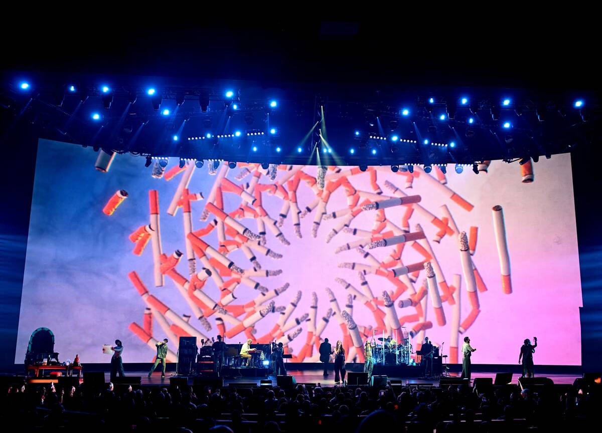 Alanis Morissette performs at Caesars Colosseum in Las Vegas on Oct. 15, 2025. (Denise Truscello)