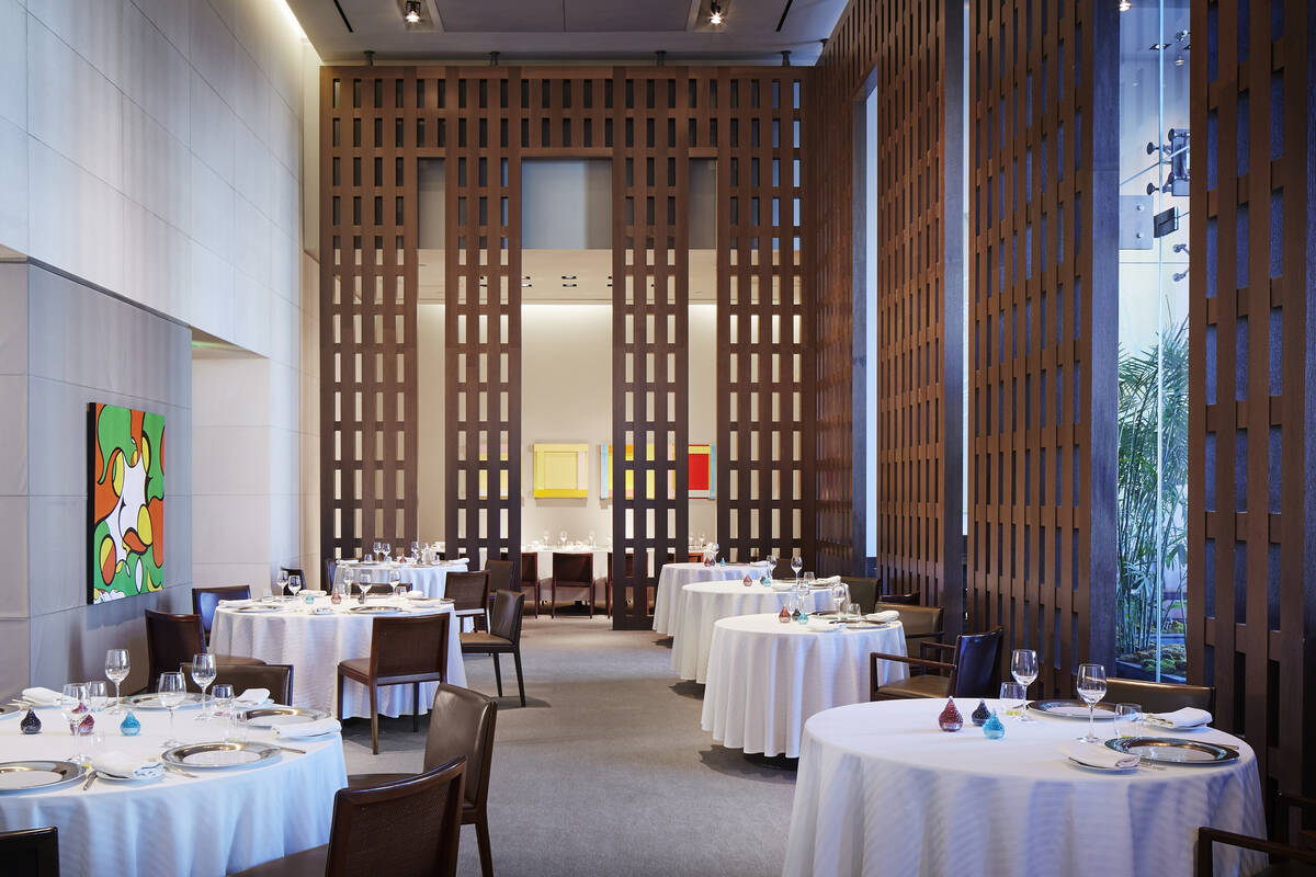 The dining room of Restaurant Guy Savoy at Caesars Palace on the Las Vegas Strip. (Caesars Ente ...