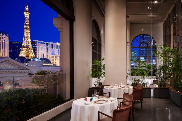 Terrace dining at Restaurant Guy Savoy at Caesars Palace on the Las Vegas Strip. (Caesars Enter ...