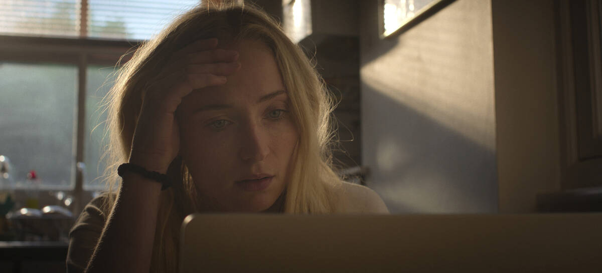 Zara (Sophie Turner) in "Steal." (Prime/Amazon Content Services)