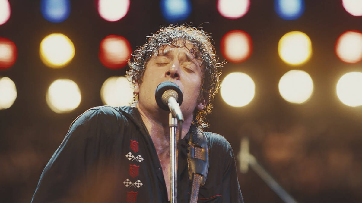 Jeremy Allen White as Bruce Springsteen in 20th Century Studios' "Springsteen: Deliver Me From ...